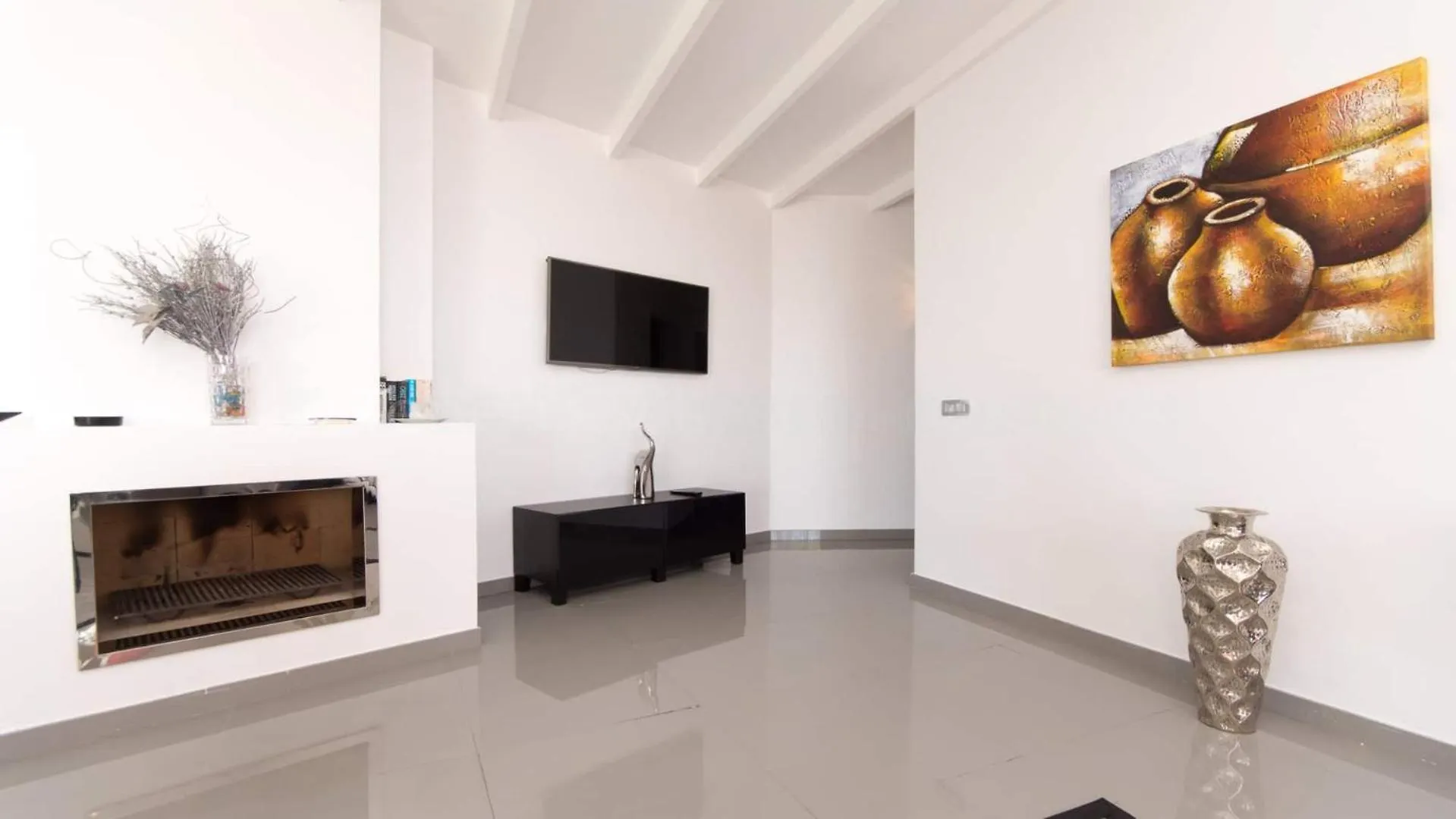 Villas Trillizos 아데제