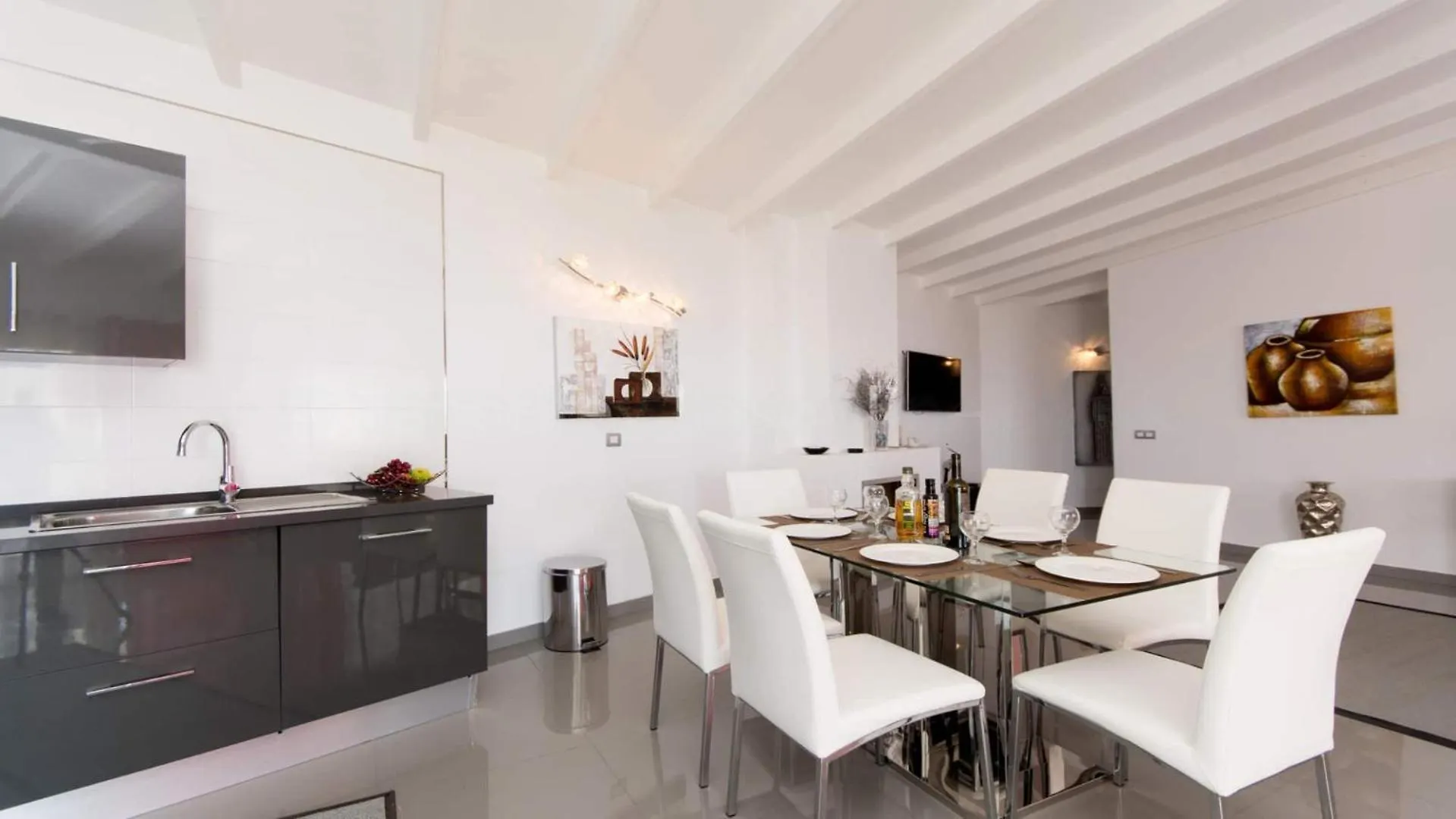 Villas Trillizos 아데제 0*,  스페인